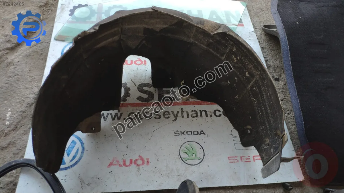 5E0810970B skoda octavia 2016 arka sağ teker davlumbazı