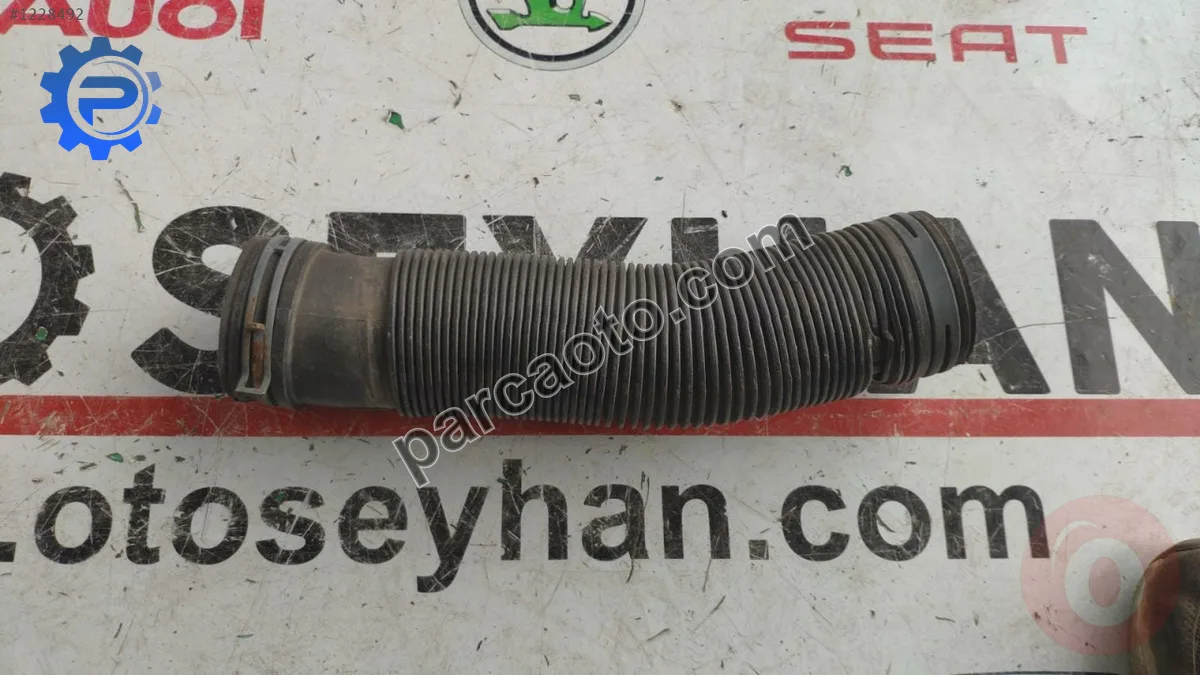 1J0129664 volkswagen golf 4 bora hava borusu