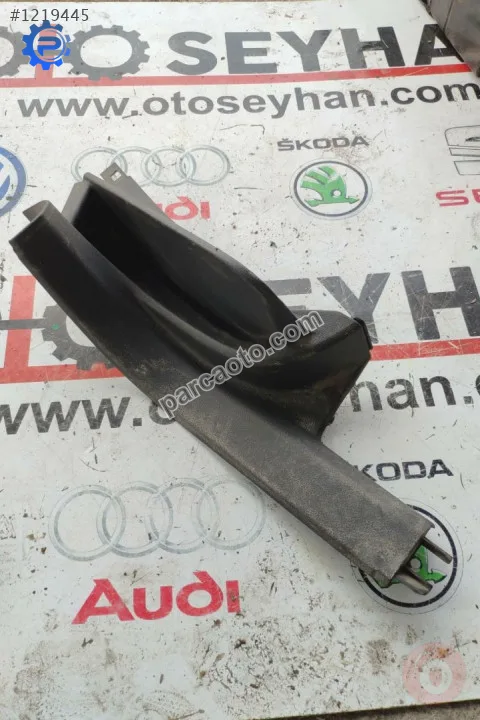 5N0868270 tiguan arka sağ koltuk kenarı kapı eşiği kaplaması