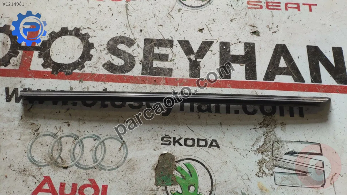 6L4839472C ibiza cordoba sağ ön arka kapı iç cam sıyırıcı