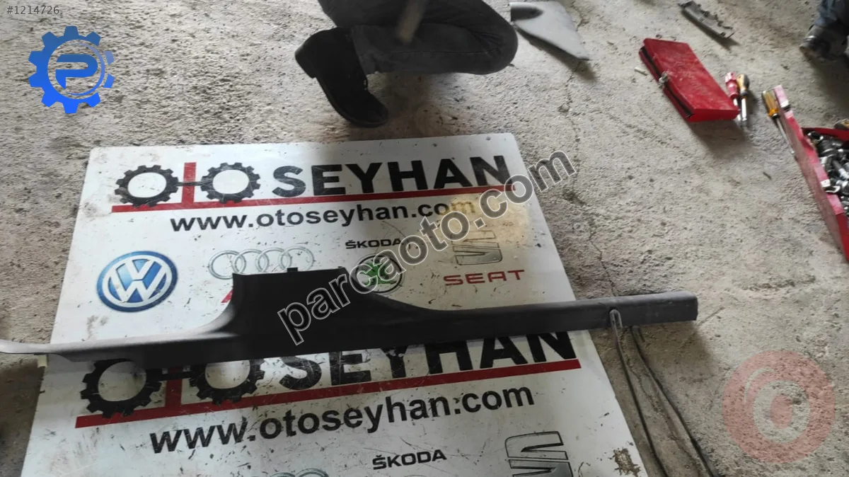 6L4853371B ibiza cordoba sol marşbiyel iç bakalit 6L4 853 37