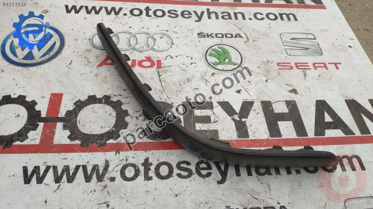 1J6807791 vw golf 4 arka tampon bandı sol