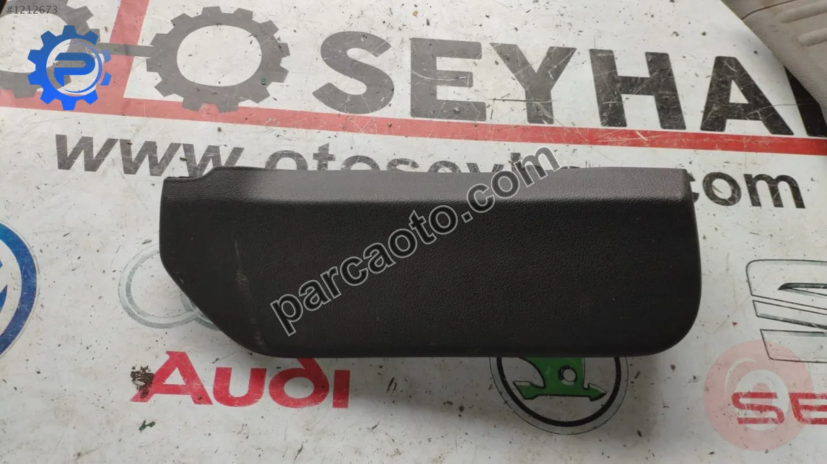 2K0012113 volkswagen caddy 2007 alet kutusu kapağı