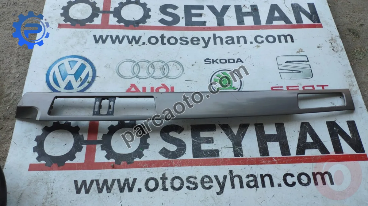 51457129233 bmw 5 serisi e60 e61 göğüs şerit kaplaması