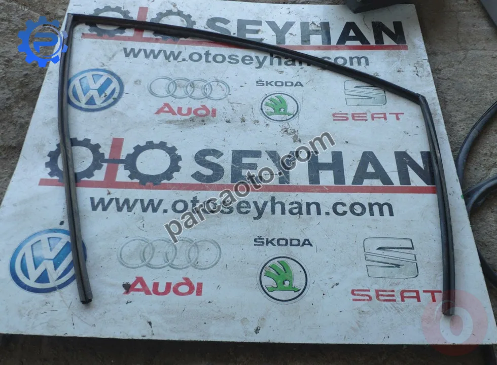 toyota corolla e180 sağ ön kapı kızak fitili