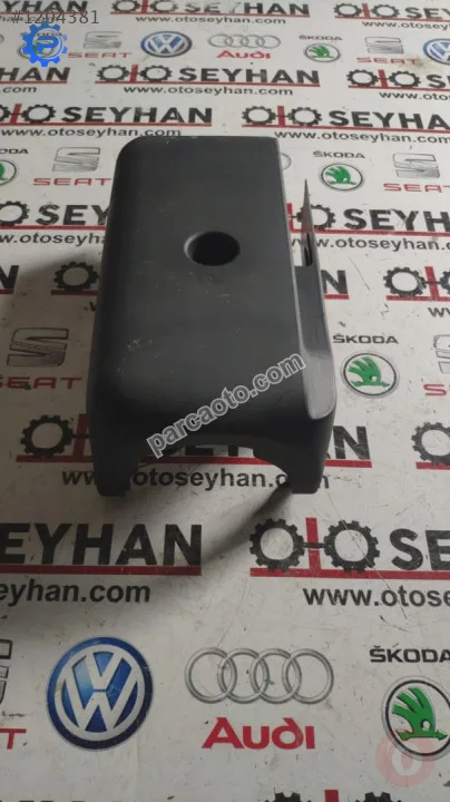 8W0853512 audi a4 2017 direksiyon kolonu alt kaplaması