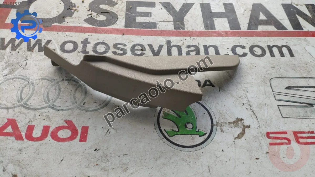 2S61-A044C60 ford fiesta gösterge paneli kapağı sol