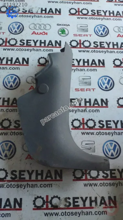 4M51-02348 ford focus 2 sağ ön direk alt kaplaması
