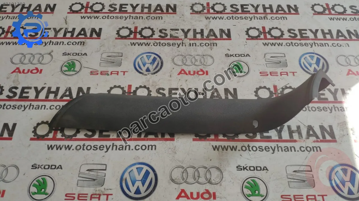 6Y0867608 skoda fabia 2001 sağ bagaj kaplaması