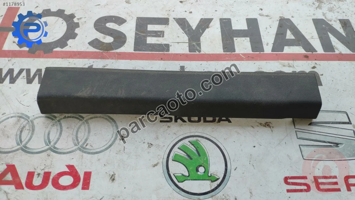 8A61-A13200 ford fiesta ön sağ kapı eşik kaplaması