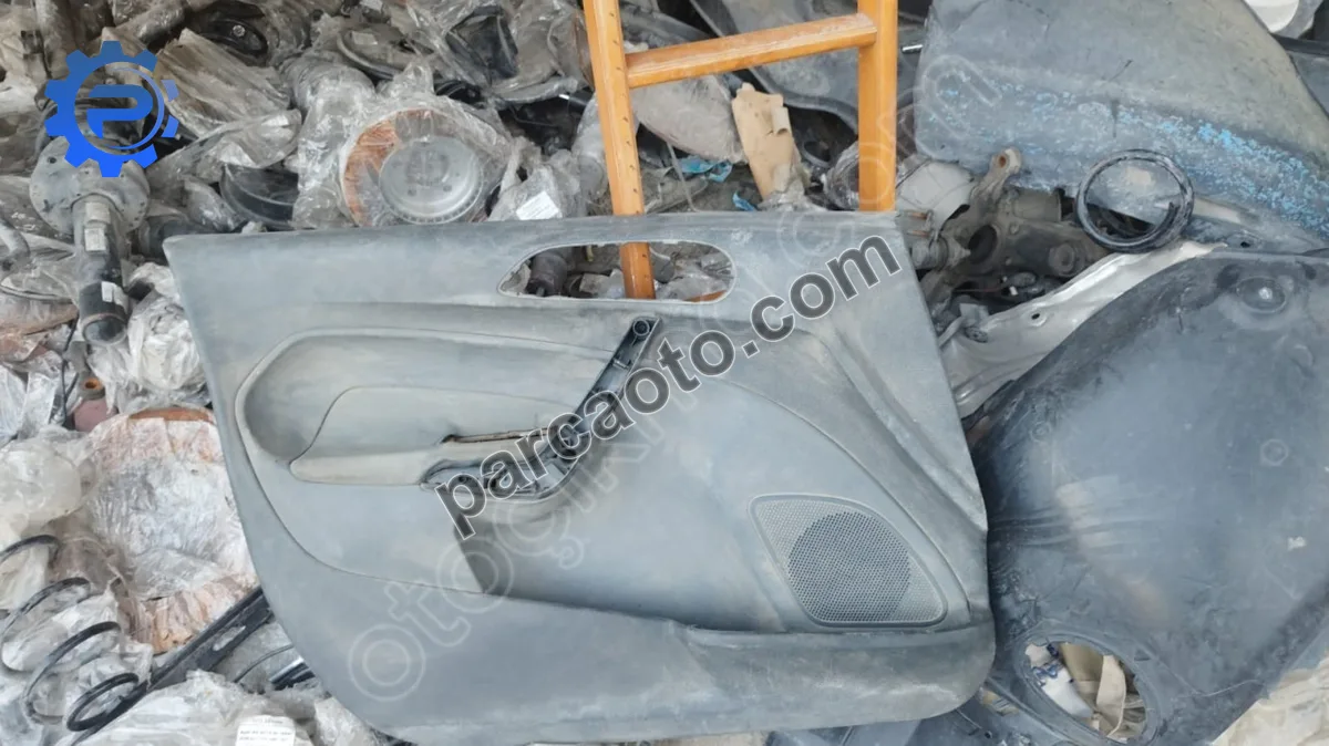 8A61-A23943 ford fiesta 2011 ön sol kapı kartonu
