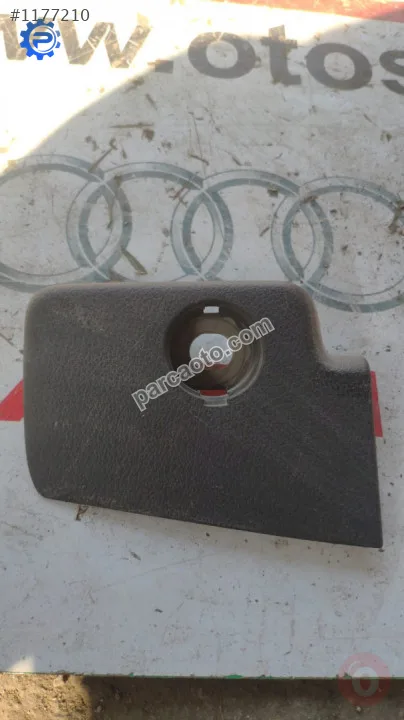 5N0885245 volkswagen tiguan arka sol koltuk yan kapağı
