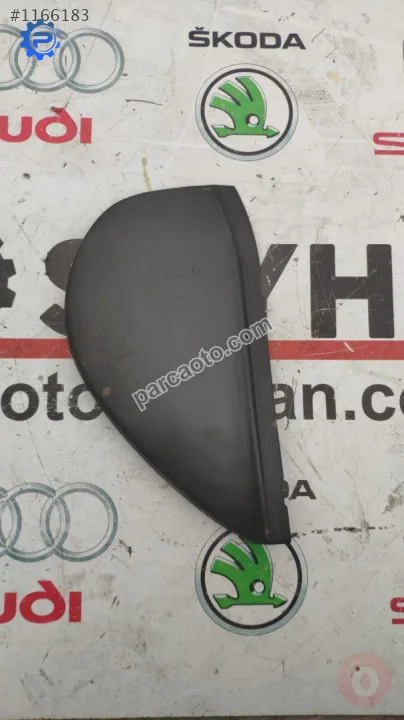 1J1858218A vw golf 4 bora göğüs yan kapağı sağ 1J1858218A vw golf 4 bora göğüs yan kapağı sağ