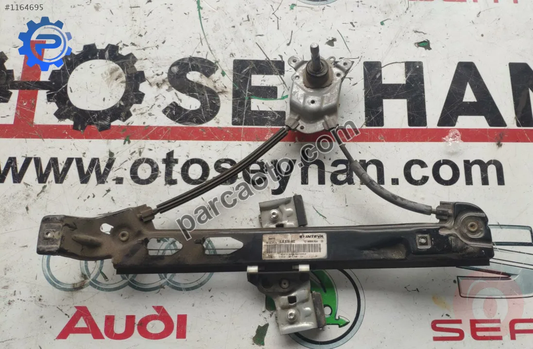 6J8839462 seat ibiza arka sağ manuel cam krikosu