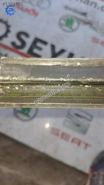 1J6839472 vw golf 4 sağ arka kapı cam sıyırıcı fitil