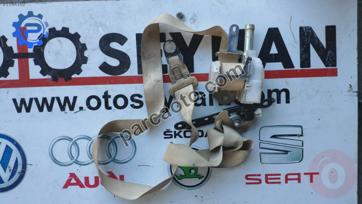 N088631 toyota corolla ön sağ emniyet kemeri