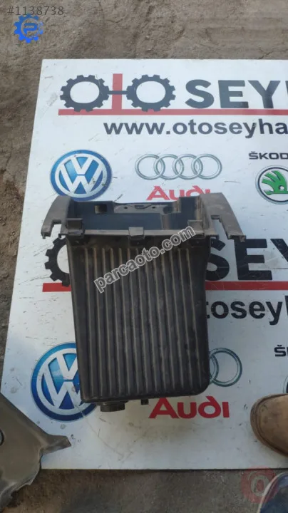4M51A06044 ford focus torpido gözü