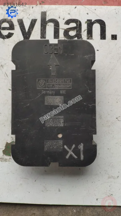 64226905748 bmw x1 bagaj havalandırma kapağı