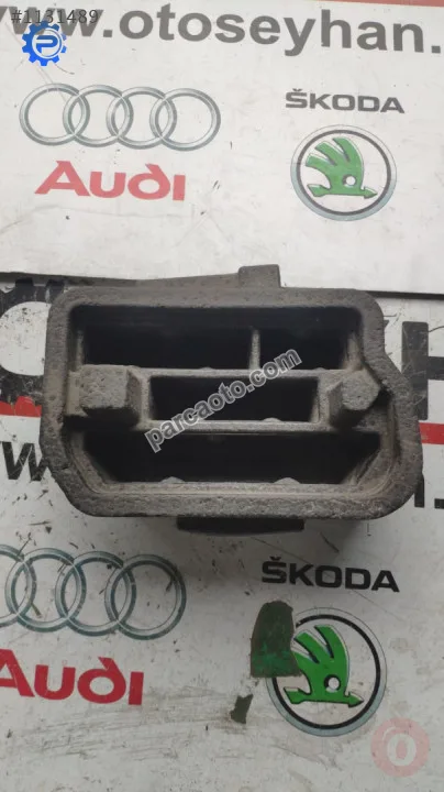299091103 13437010 bmw x1 bagaj alet çantası