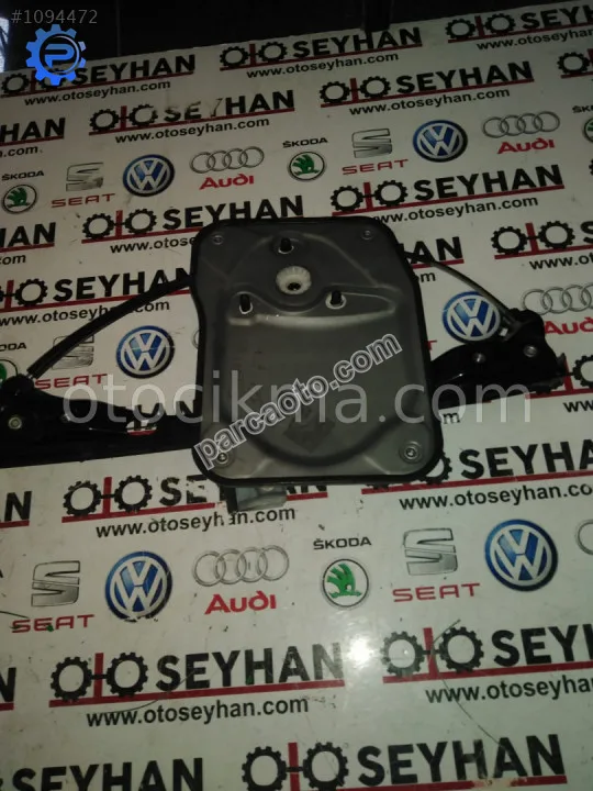 121303B skoda fabia 2011 ön sol cam krikosu