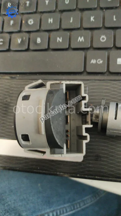 2L1T-15607-AA ford connect immobilizer kontak termiği ve yeri
