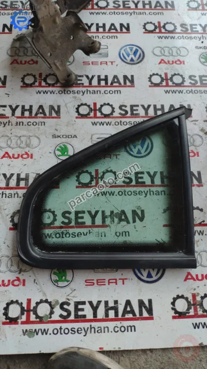 98-2004 Volkswagen Passat arka sağ kelebek cam