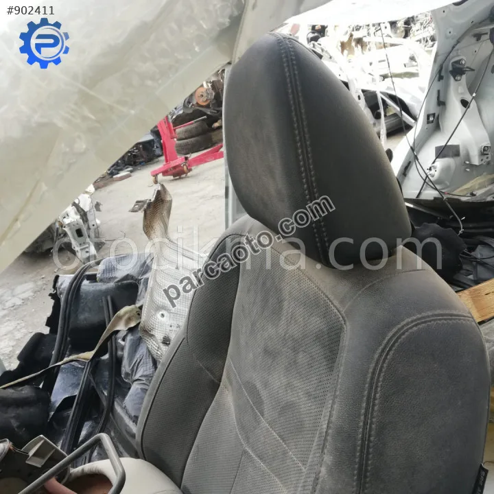 Nissan Qashqai j11 koltuk başlığı