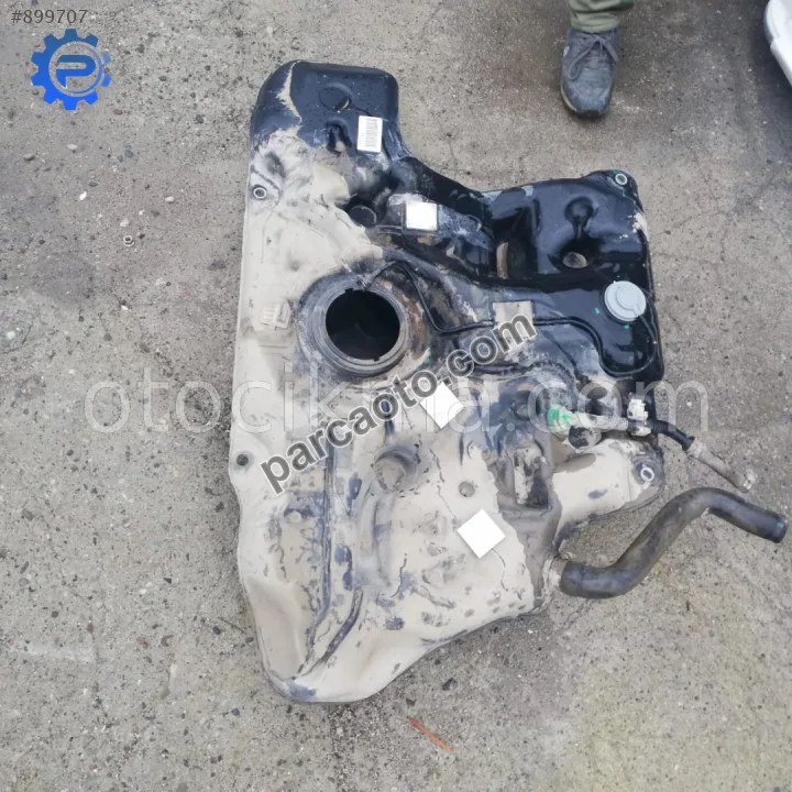 77111-02150 Toyota Corolla 1.33 benzin deposu