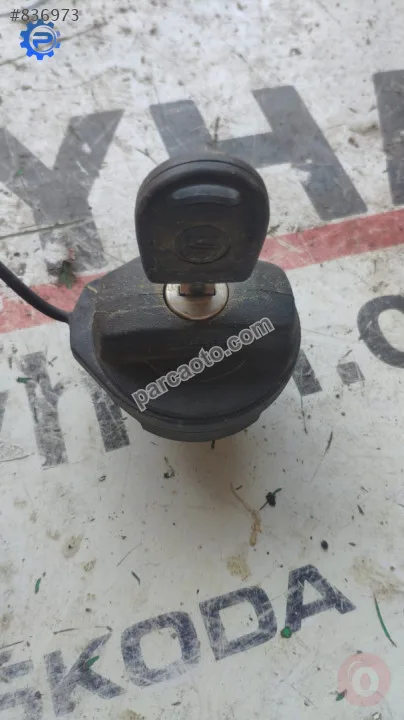 1J0201553Q volkswagen polo ibiza depo kapağı