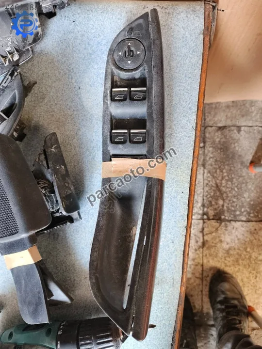 Ford focus 2012-2018 cam düğmesi çerçevesi sol ön
