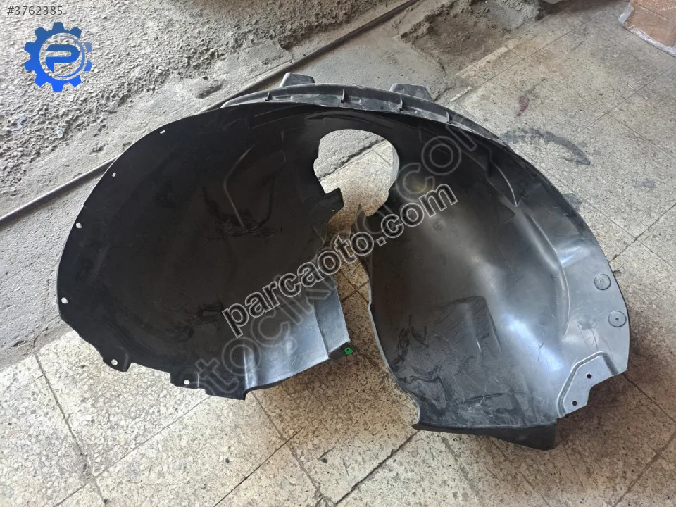 Volvo XC40 Ön Çamurluk Davlumbazı Sol 2018 - 2024 32241406