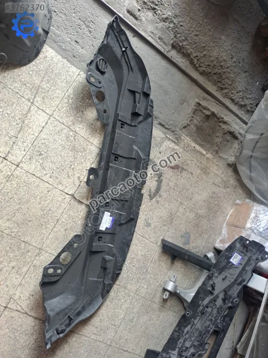 Volvo xc40 c40 radyatör kalkanı orjinal çıkma 2019-2024 ...