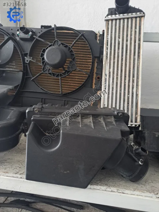 Ford connect hava filitresi Ford connect hava filitresi