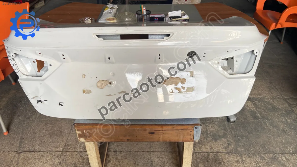 Ford Focus 3 2011-2014 Bagaj Kapağı