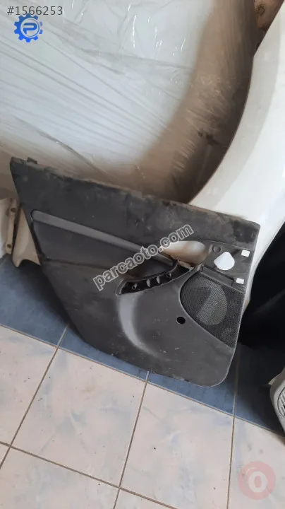 Focus 1 sag arka kapi döşemesi