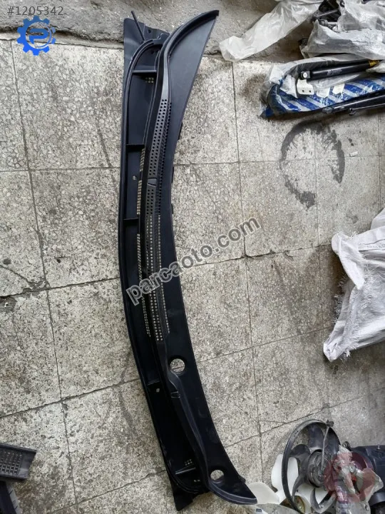 Hyundai Accent Ön Cam Izgarası - Adana Seyhan