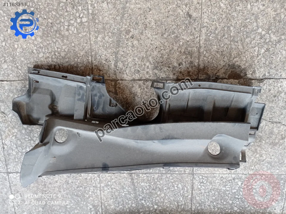 Toyota Corolla Ön Cam Izgarası - Adana Seyhan