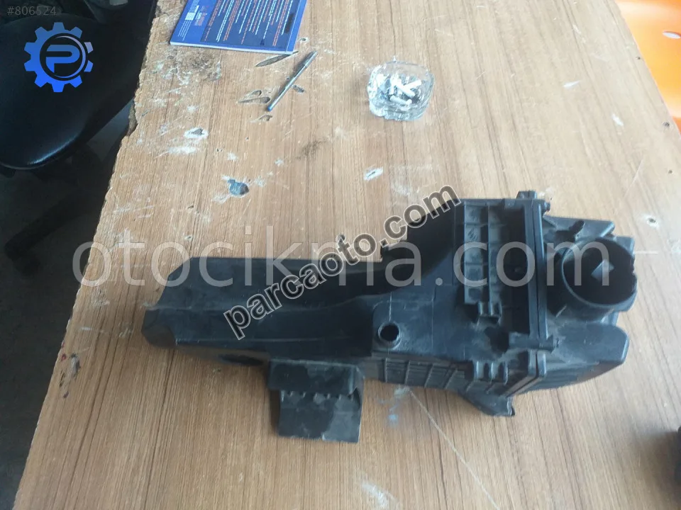 Ford Fiesta hava filtre kutusu çıkma Temiz orjinal