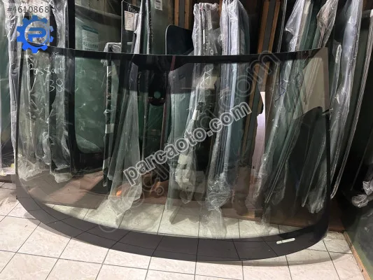 Volkswagen Passat Ön Cam Izgarası - İstanbul Anadolu Kartal