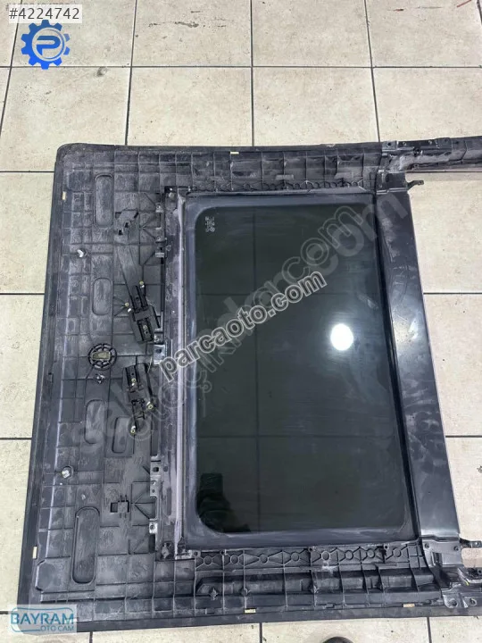 Hyundai i20 tavan camı