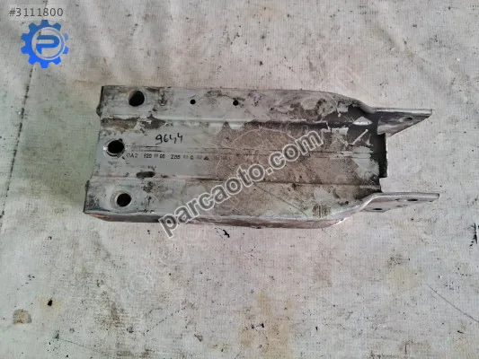 Mercedes E 212 TAMPON BABASI A2126200895