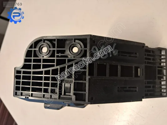 Mercedes C 205 GAZ PEDALI A2053000104