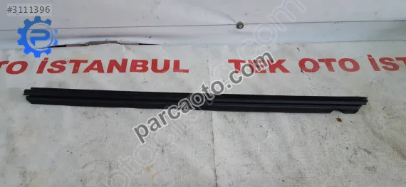 Mercedes e 212 çıta sol ön cam çıtası  a2127250065