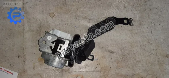 Mercedes c 205 emniyet kemeri sağ arka