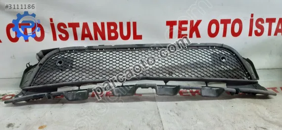 Mercedes cla 117 tampon ızgarası orta amg