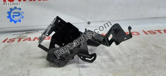 Mercedes c 205 braket yedekleme aküsü braketi a2045400440