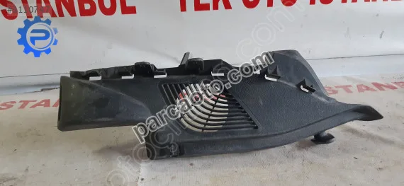 Bmw f20 bakalit sağ arka iç