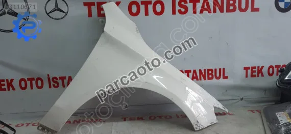 Mercedes cla 117 çamurluk ön sağ