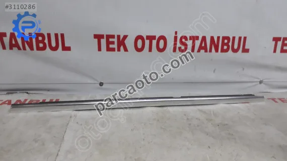 Mercedes c 205 kapı çıtası sol arka dış sıyırıcı nikelaj