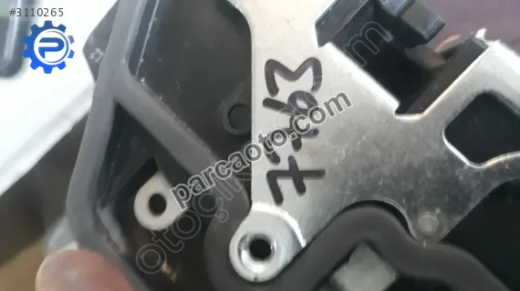 Bmw f20-f30 kapı kilidi sağ arka 7229460